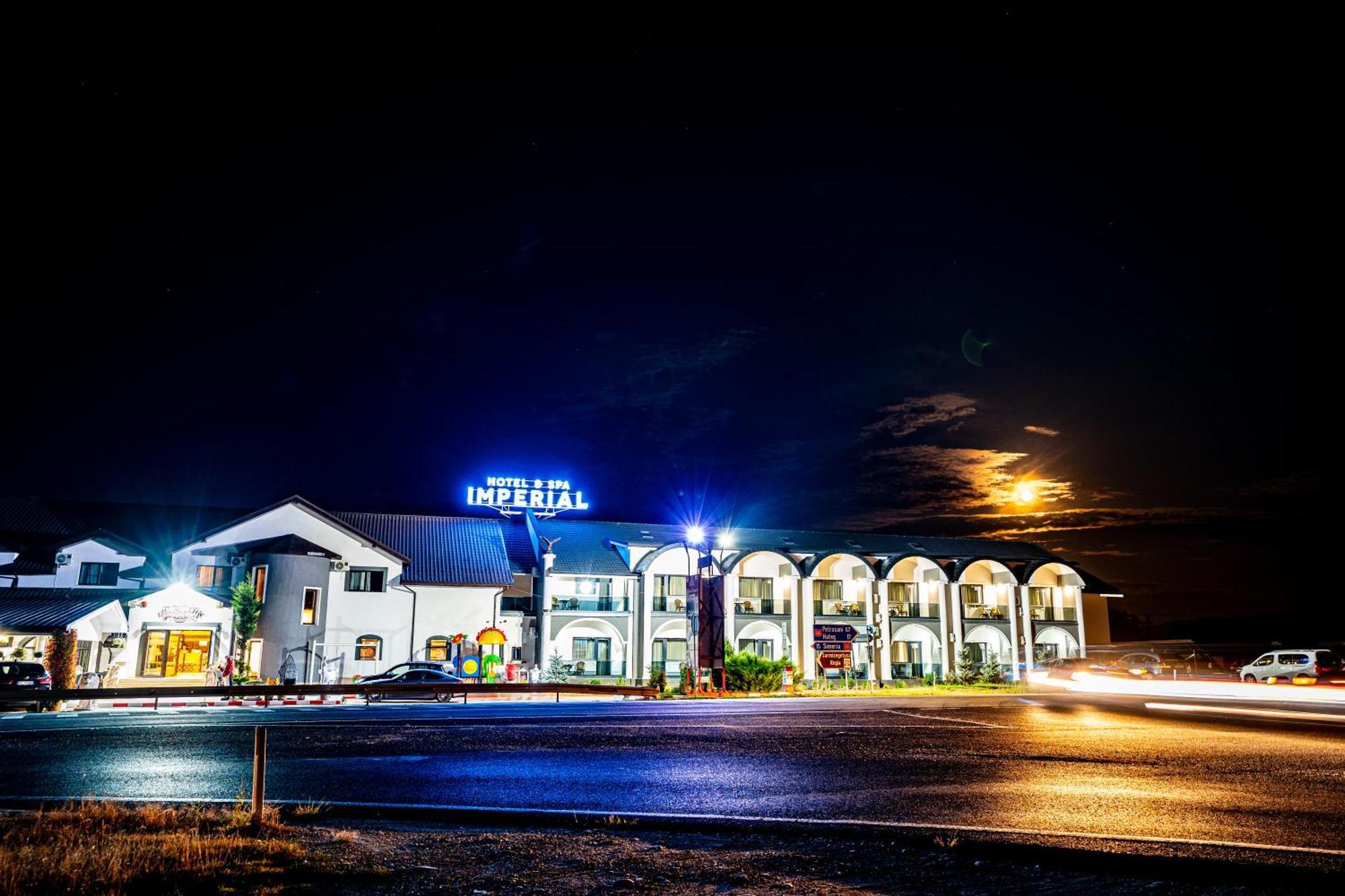 Hanul Domnesc Hotel Călan Exterior foto